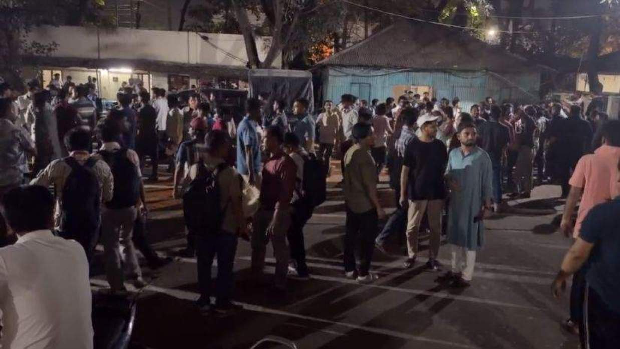 উত্তপ্ত শাহবাগ থানা