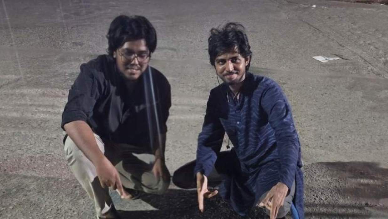 এবি জুবায়ের ও মোসাদ্দেক আলী ইবনে মোহাম্মদ