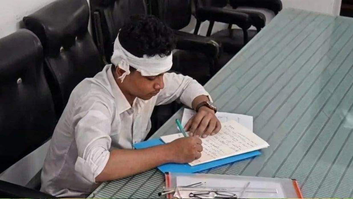আহত পরীক্ষার্থী মো. নিয়ামুল হাসান