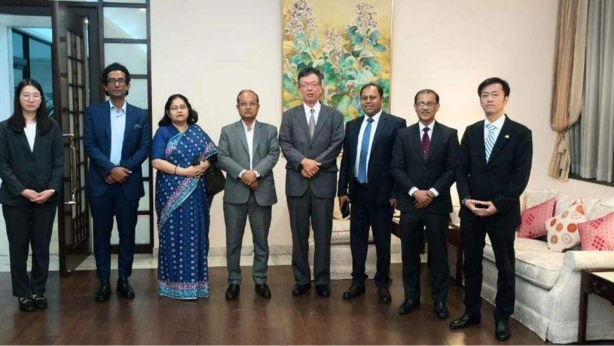 জাপানের রাষ্ট্রদূতের নৈশভোজে ঢাবি উপাচার্য