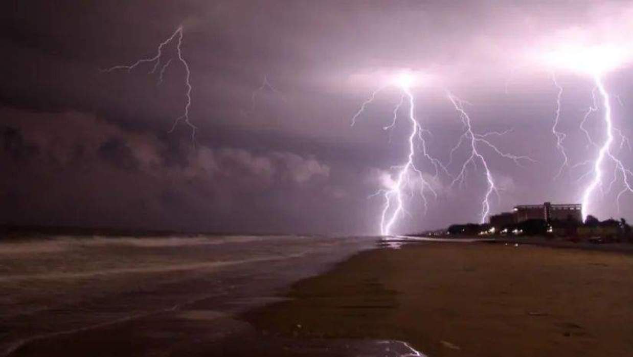 বজ্রপাত