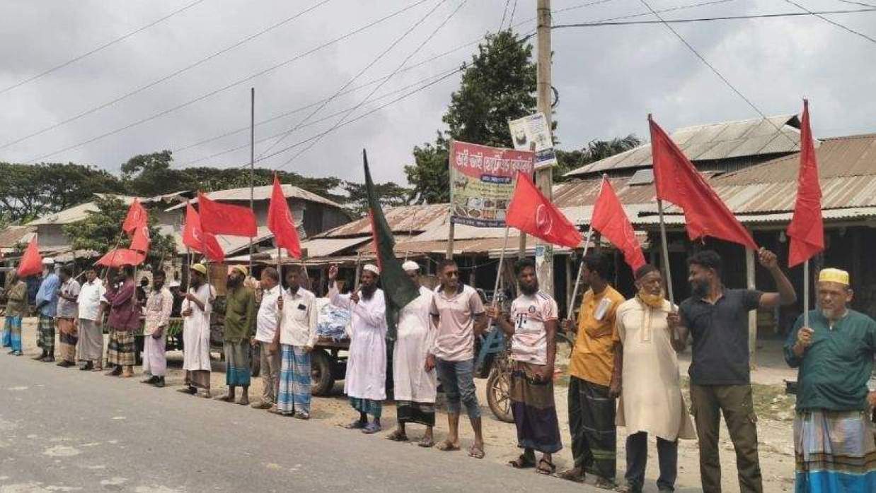 কৃষকদের বিক্ষোভ