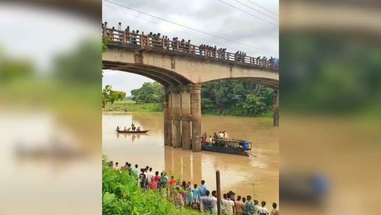  নিখোঁজ কর্মীর খোঁজে উদ্ধার অভিযান 