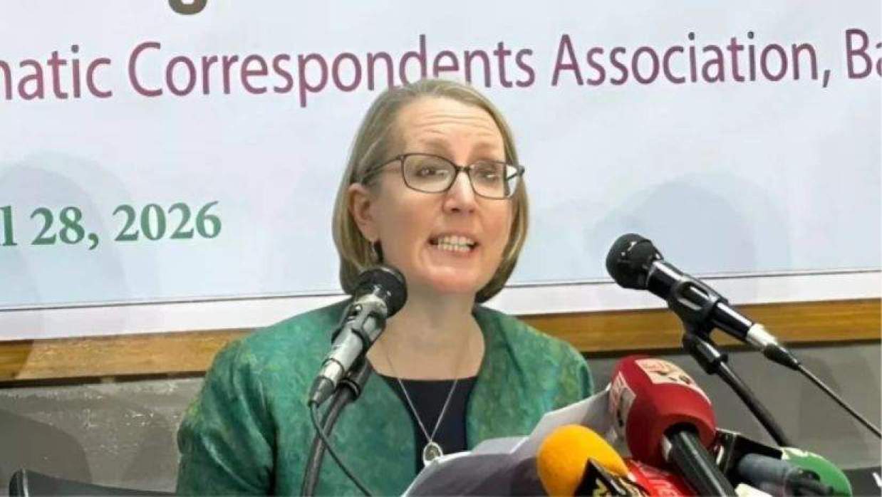 ঢাকায় নিযুক্ত ব্রিটিশ হাইকমিশনার সারাহ কুক