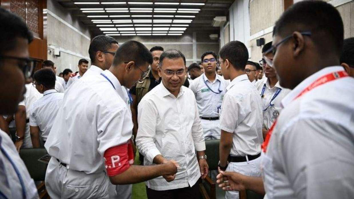 শিক্ষার্থীদের সঙ্গে খোলামেলা কথা বলেন প্রধানমন্ত্রী