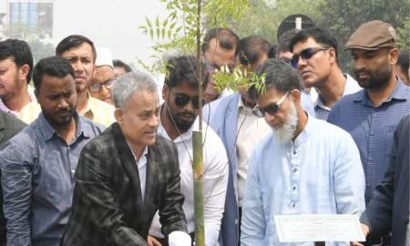 পরিবারে নতুন সদস্য আগমনের মুহূর্তে গাছ লাগান: সড়কমন্ত্রী 