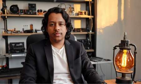 সরকারের সমালোচনা করায় ডিবি পরিচয়ে এক্টিভিস্ট আটক, মৌন সমাবেশের ডাক