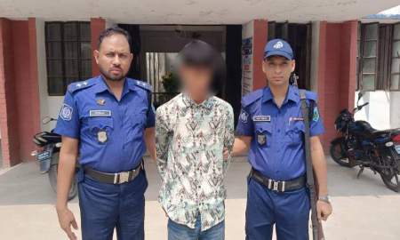 আম দেওয়ার কথা বলে তৃতীয় শ্রেণির ছাত্রীকে ধর্ষণের অভিযোগ, কিশোর গ্রেপ্তার