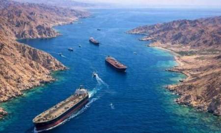 মার্কিন অবরোধ ভেঙে হরমুজ পার হচ্ছে ইরানের পতাকাবাহী জাহাজ