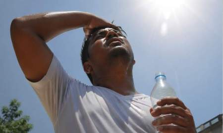 তীব্র গরমে বাইরে গেলে সুস্থ থাকতে যা করবেন