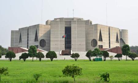 সংরক্ষিত নারী আসনের এমপিদের বেতন কত, আর কী কী সুবিধা পান