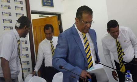 লঙ্কান ক্রিকেট বোর্ডকে সরে দাঁড়ানোর নির্দেশ সরকারের