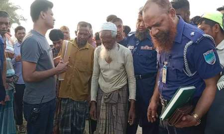 মাঠে পড়ে ছিল যুবককের মরদেহ