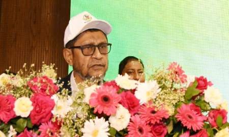 মোচ উঠলেই ঢলঢলা হয়ে ছেলেকে মোবাইল দিয়ে দেন, তারা খারাপ হয়ে যায়: স্বাস্থ্যমন্ত্রী