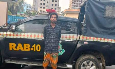 ফরিদপুরে তিনজনকে কুপিয়ে হত্যার ঘটনায় অভিযুক্ত আকাশ গ্রেপ্তার
