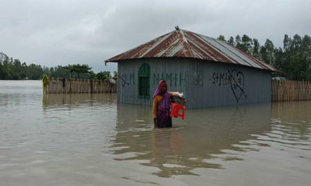 ভারী বৃষ্টিতে ৫ জেলায় বন্যার শঙ্কা 