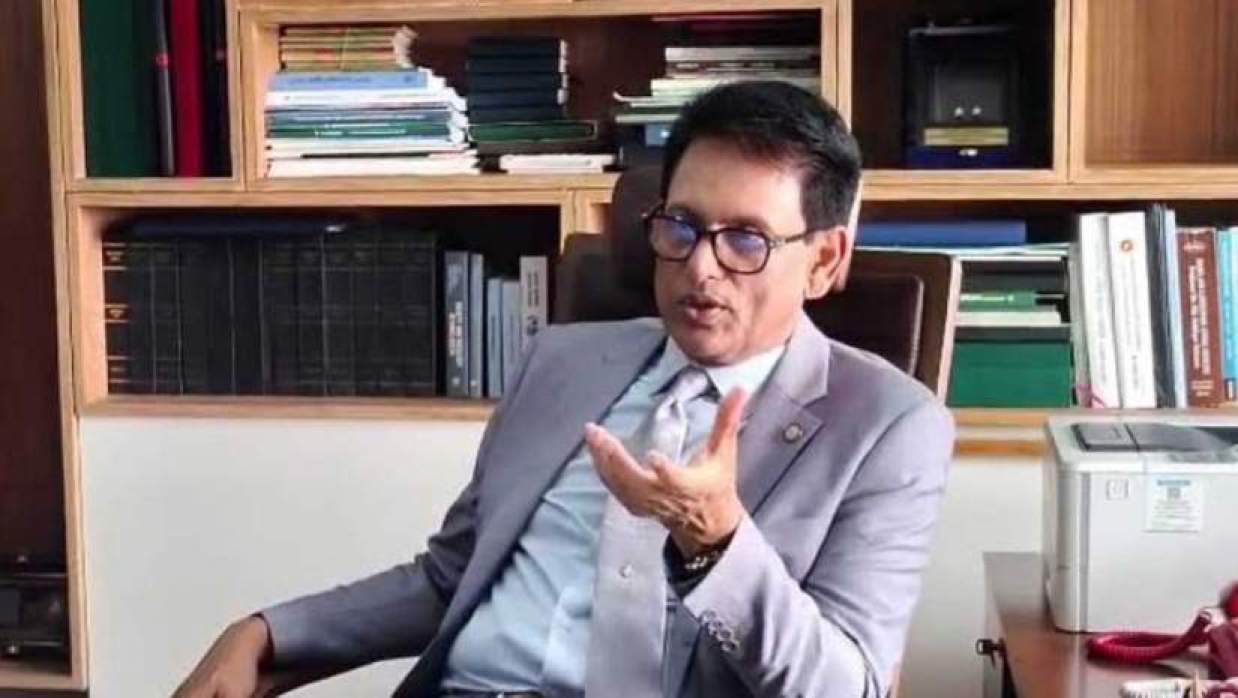 শিক্ষামন্ত্রী ড. মিলন