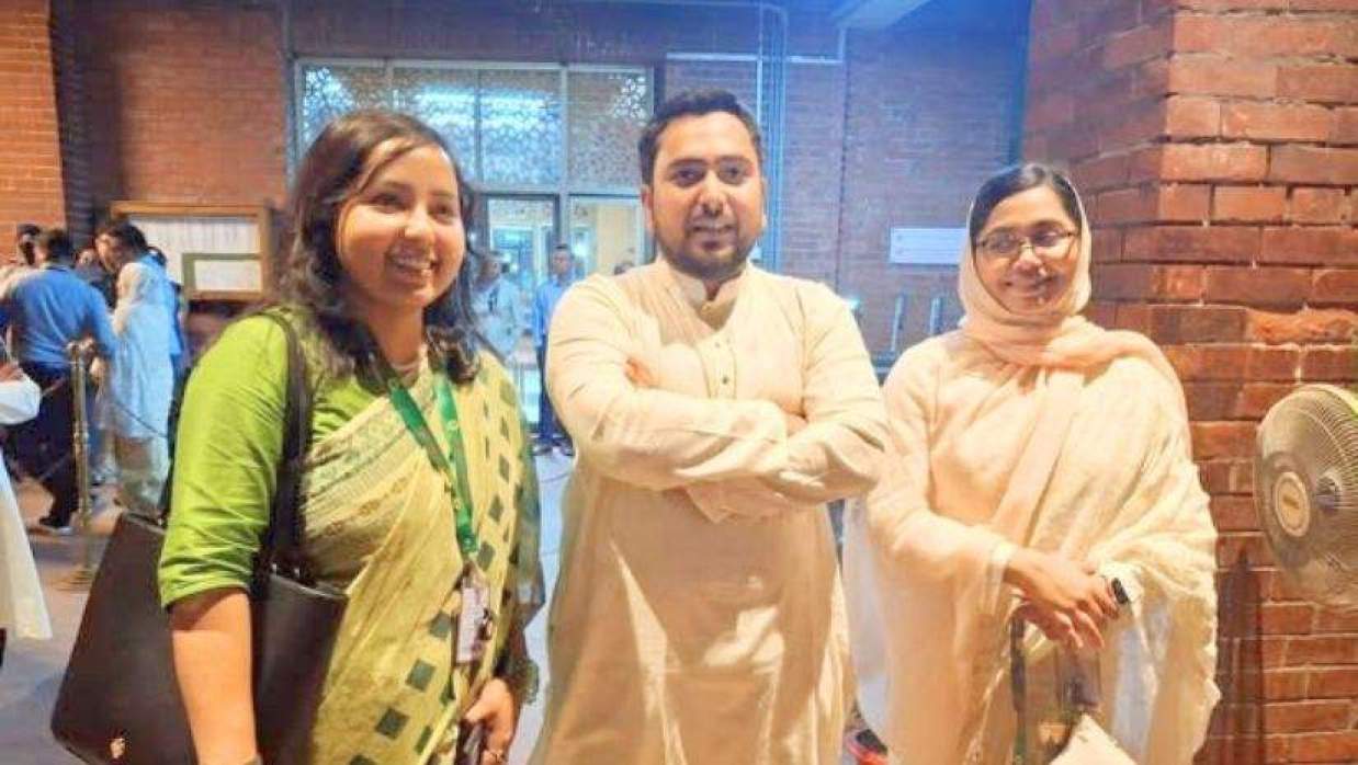 মানসুরা আলম, নাহিদ ইসলাম ও ডা. মাহমুদা মিতু (বাম থেকে)