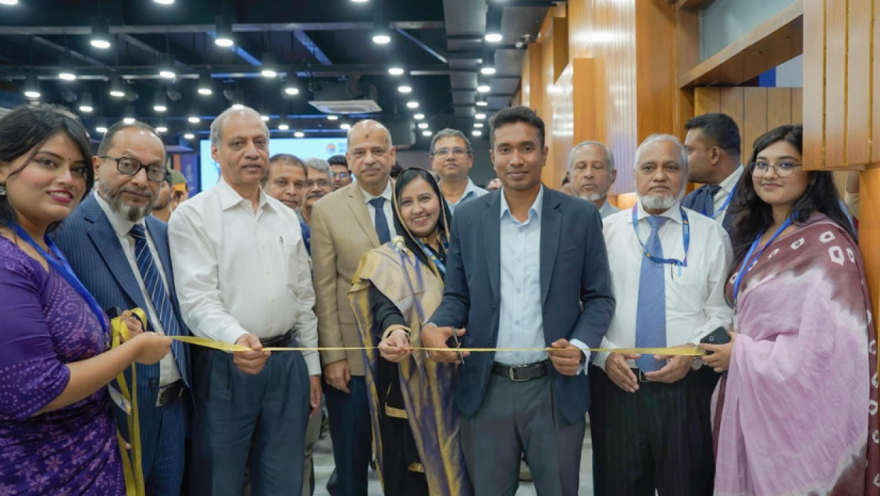 সাউথইস্ট ইউনিভার্সিটি জব ফেয়ারের উদ্বোধনী
