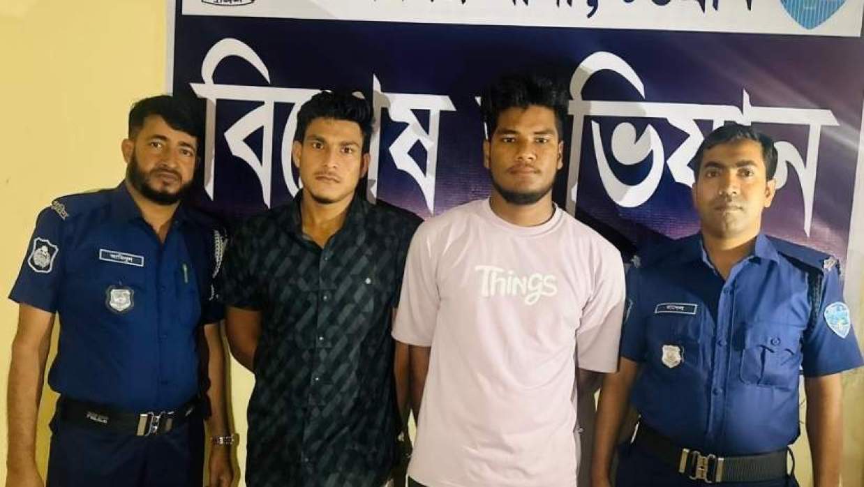 গ্রেফতার দুই আসামি