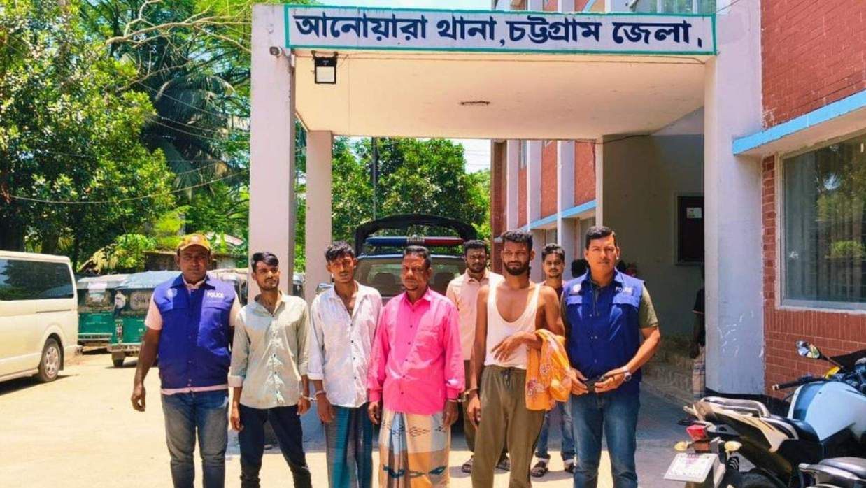  গ্রেপ্তারকৃত অপহরনকারীরা