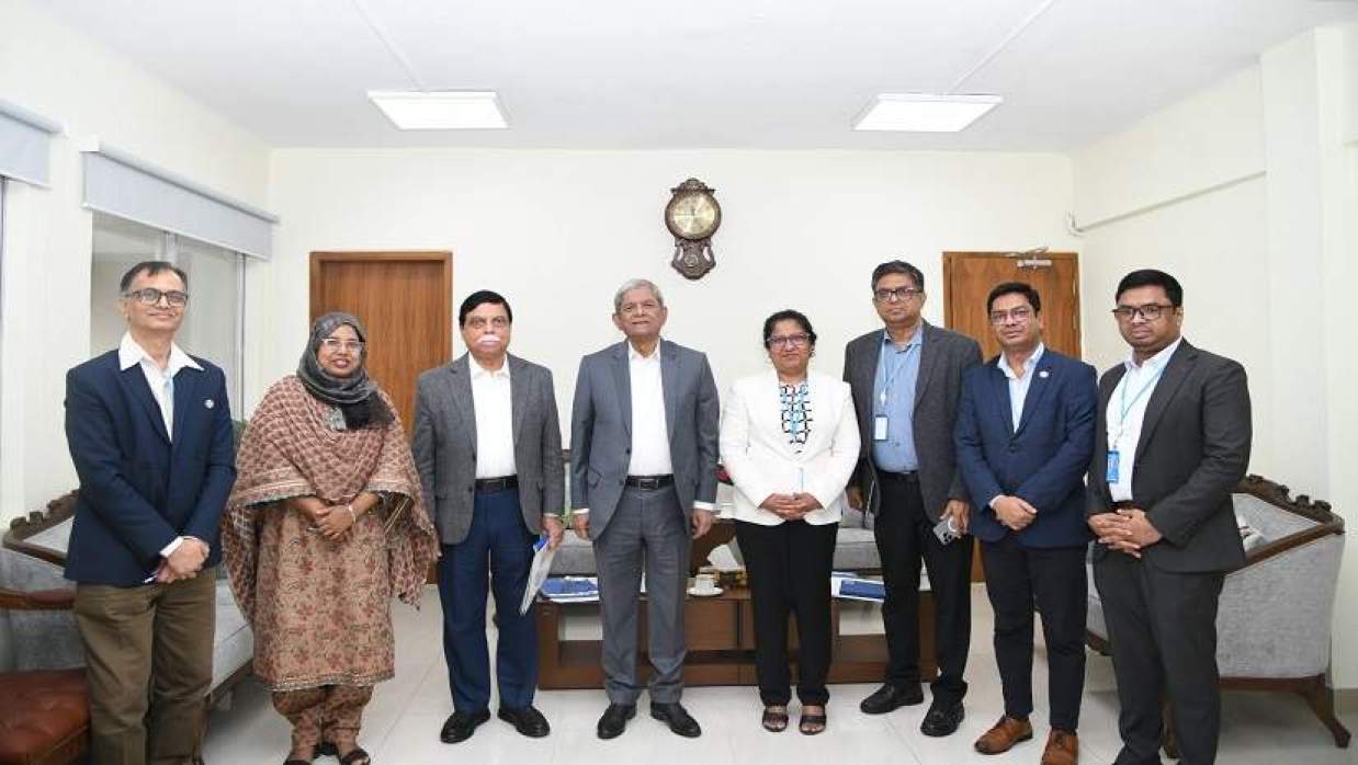 ইউএনডিপির প্রতিনিধি দলের সঙ্গে স্থানীয় সরকার, পল্লী উন্নয়ন ও সমবায় মন্ত্রী মির্জা ফখরুল ইসলাম আলমগীর