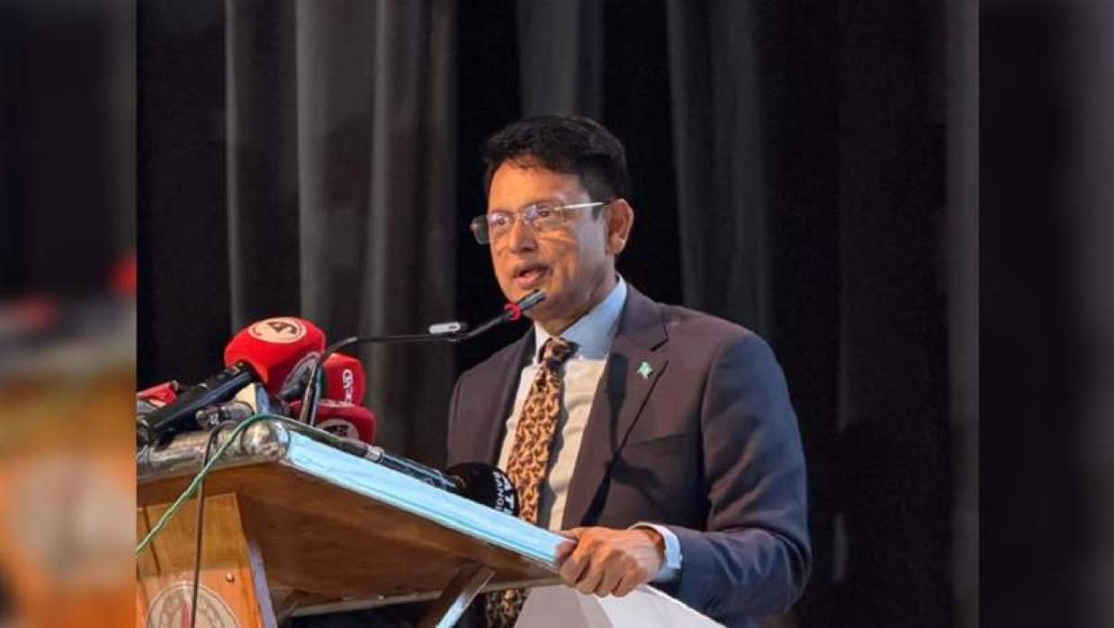 অনুষ্ঠানে বক্তব্য দিচ্ছেন শিক্ষা ও প্রাথমিক এবং গণশিক্ষা মন্ত্রী ড. আ ন ম এহছানুল হক মিলন