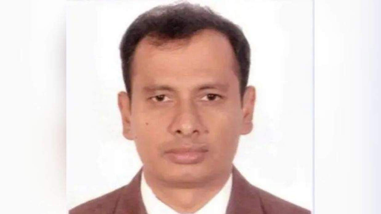 আলোচিত কর্মকর্তা অধ্যাপক ফেরদৌস ফের এনসিটিবির সচিব, ক্ষোভ শিক্ষা ক্যাডারে