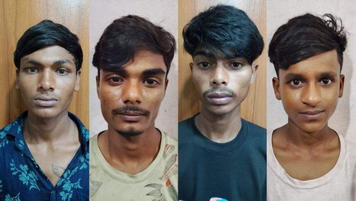 গ্রেপ্তার ৪ শ্রমিক