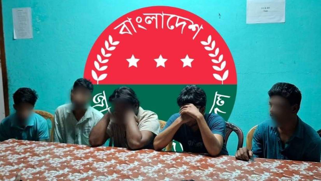 দুই ছাত্রদল নেতাসহ মোট ৪ জনের হোস্টেলের সিট বাতিল করা হয়, একই সাথে বহিরাগতসহ জেল খাটেন ৫ জন
