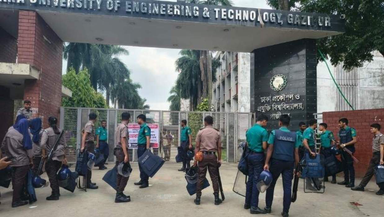 ডুয়েটে পুলিশ মোতায়েন