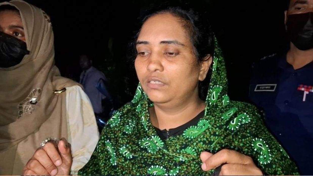 পুলিশের হাতে আটক আসমা আক্তার
