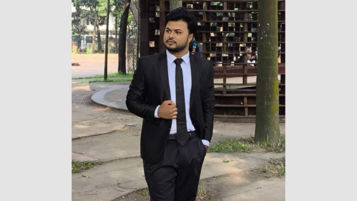 অভিযুক্ত শিক্ষার্থী