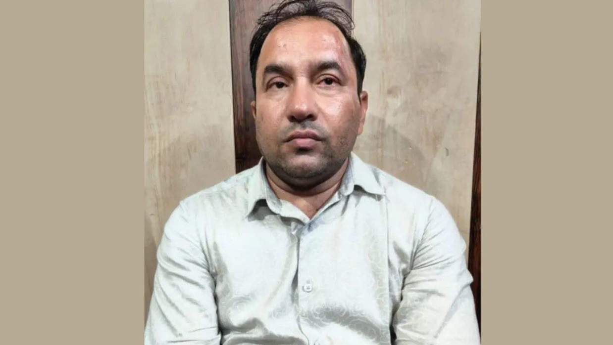 অভিযুক্ত শিক্ষক পরমজিৎ সিং
