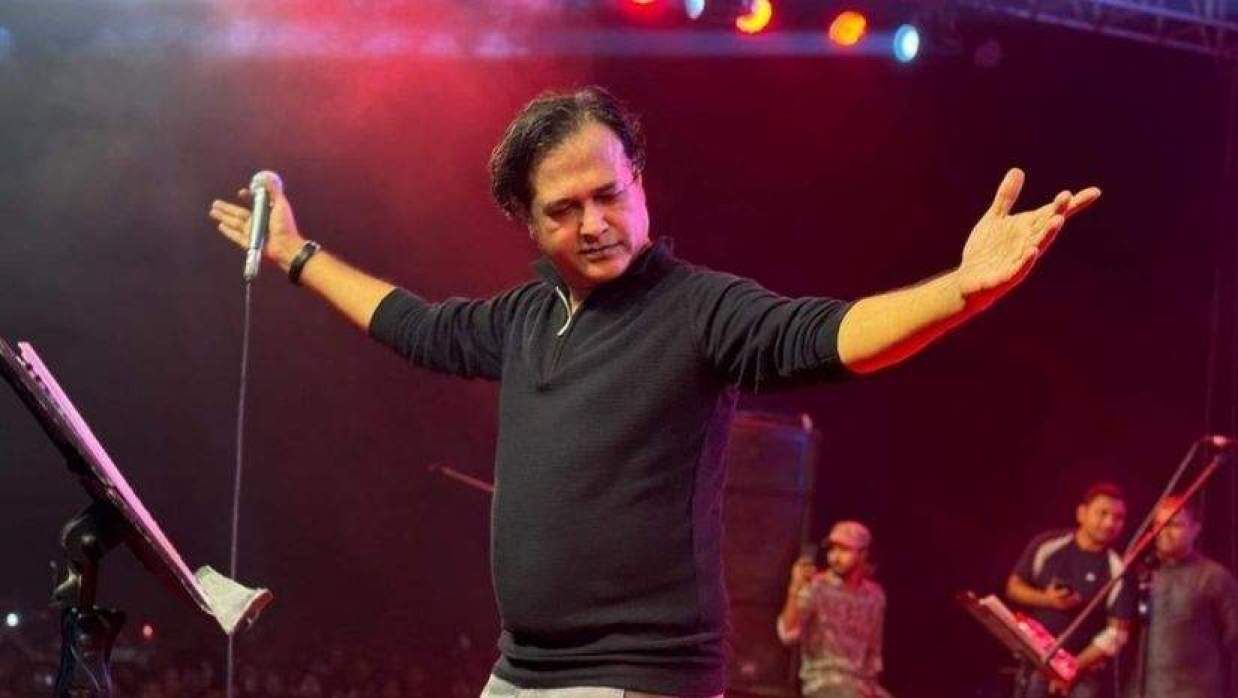 জনপ্রিয় কন্ঠশিল্পী আসিফ আকবর