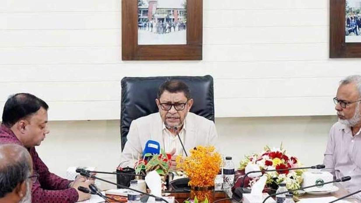 বক্তব্য রাখছেন সরদার মো. সাখাওয়াত হোসেন বকুল