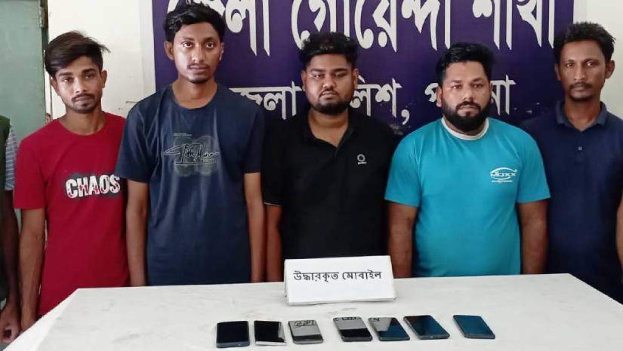 আটক অনলাইন জুয়া চক্রের ৫ সদস্য