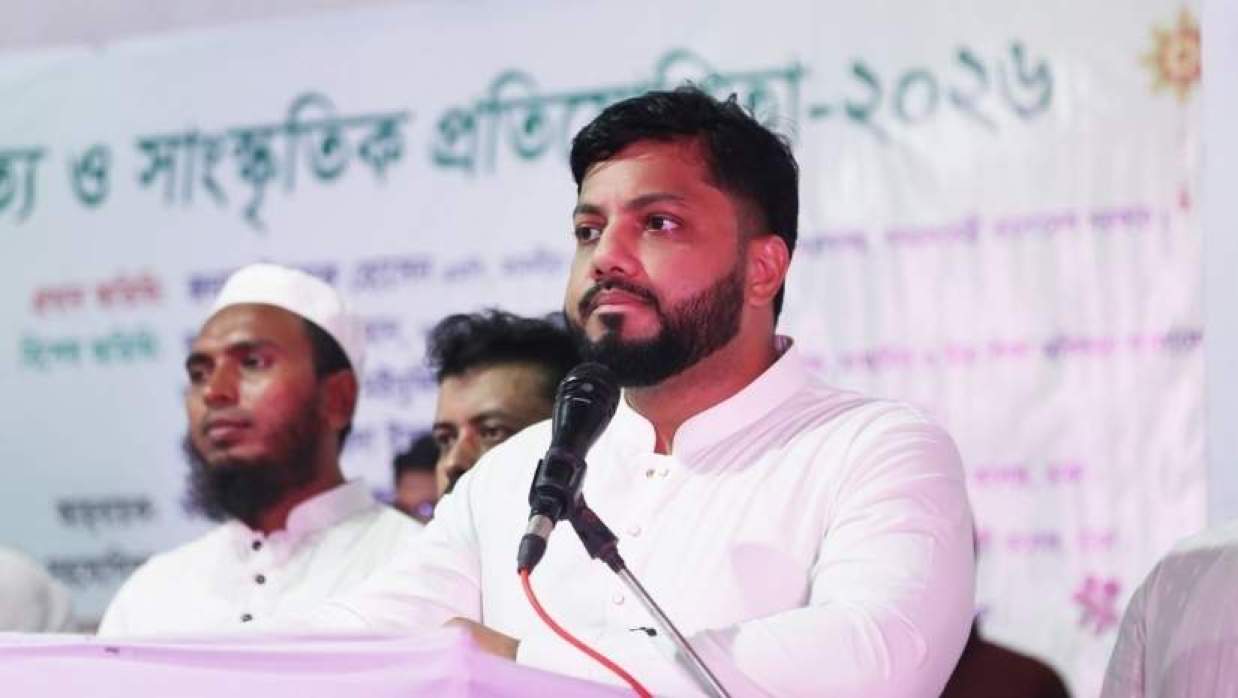 প্রতিমন্ত্রী ইশরাক হোসেন