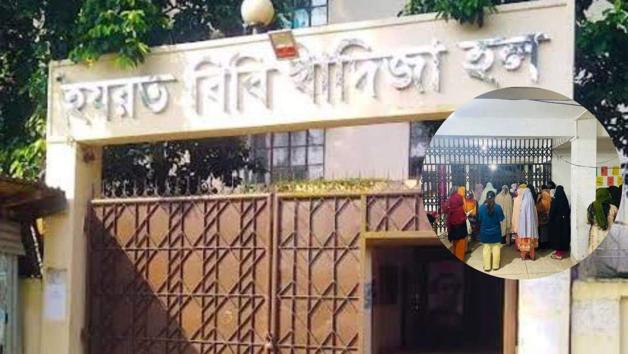 হেনস্থার প্রতিবাদে নারী শিক্ষার্থীদের বিক্ষোভ