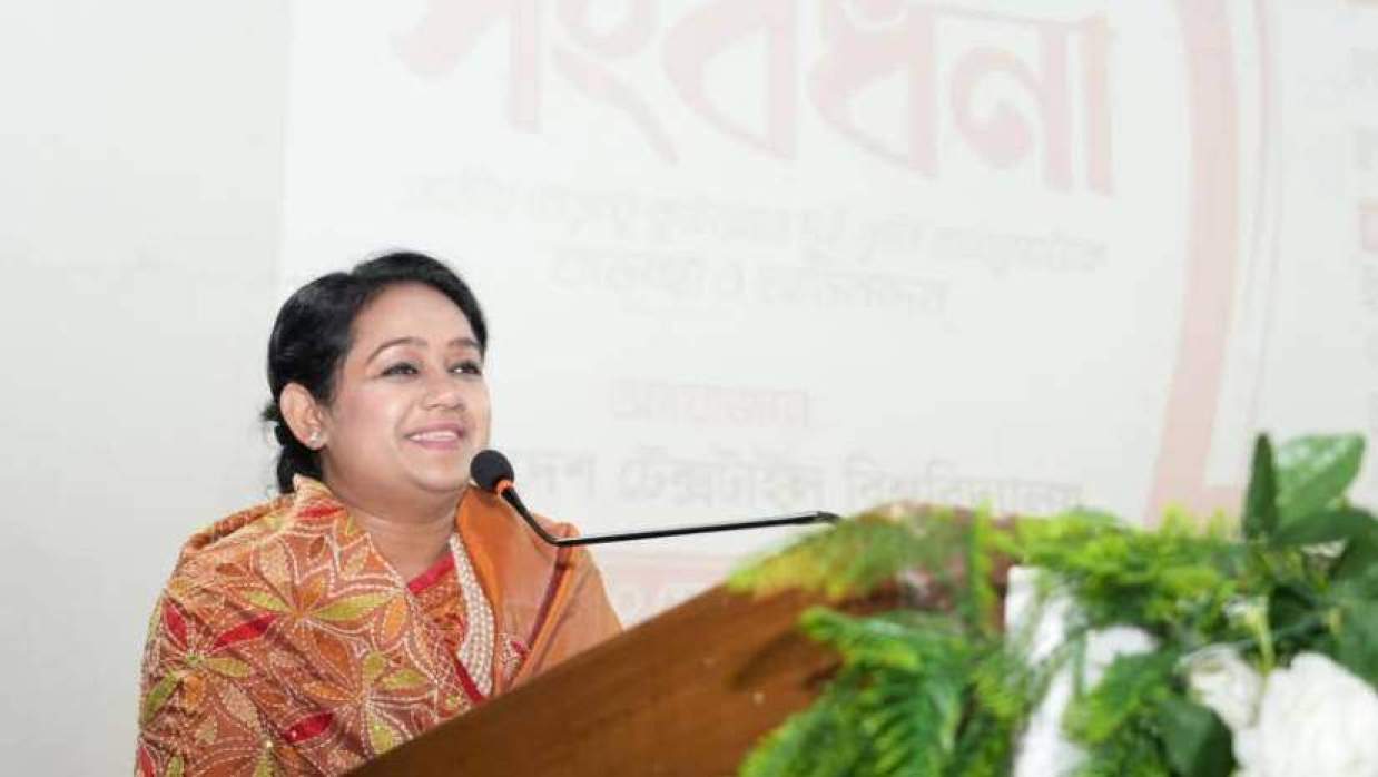 সংবর্ধনা অনুষ্ঠানে বক্তব্য দিচ্ছেন সংরক্ষিত নারী আসনের সংসদ সদস্য সানজিদা ইসলাম তুলি