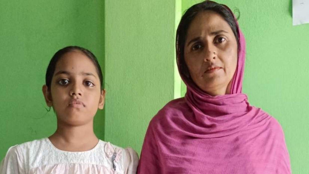 সুমাইয়া আক্তার সম্পা ও তার মা