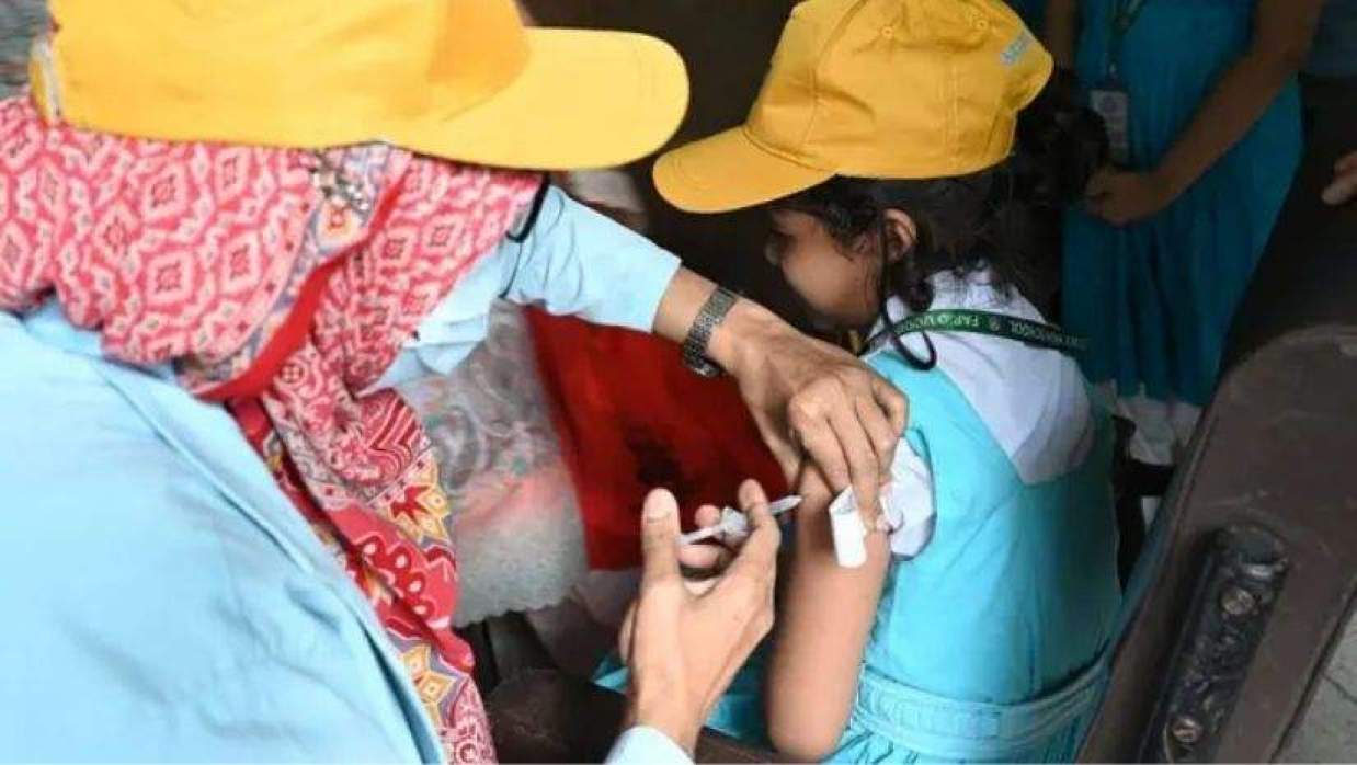 হামের টিকা সংশ্লিষ্ট স্বাস্থ্যকর্মীদের ঈদের ছুটি বাতিল করা হয়েছে