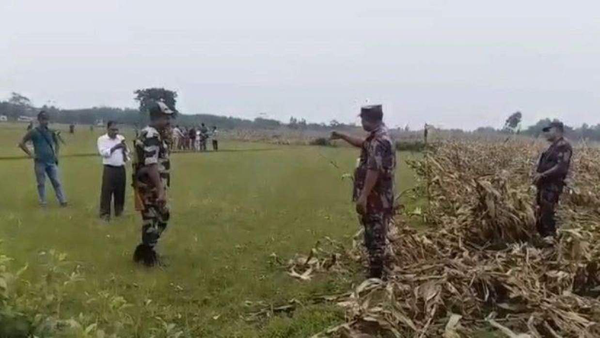 লালমনিরহাটের পাটগ্রাম উপজেলার দহগ্রাম সীমান্তে খুঁটি স্থাপনের চেষ্টা করেছে বিএসএফ