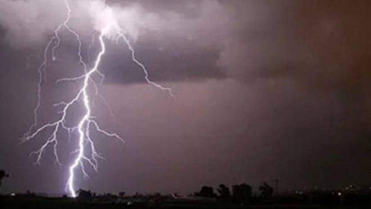 বজ্রপাতের দৃশ্য