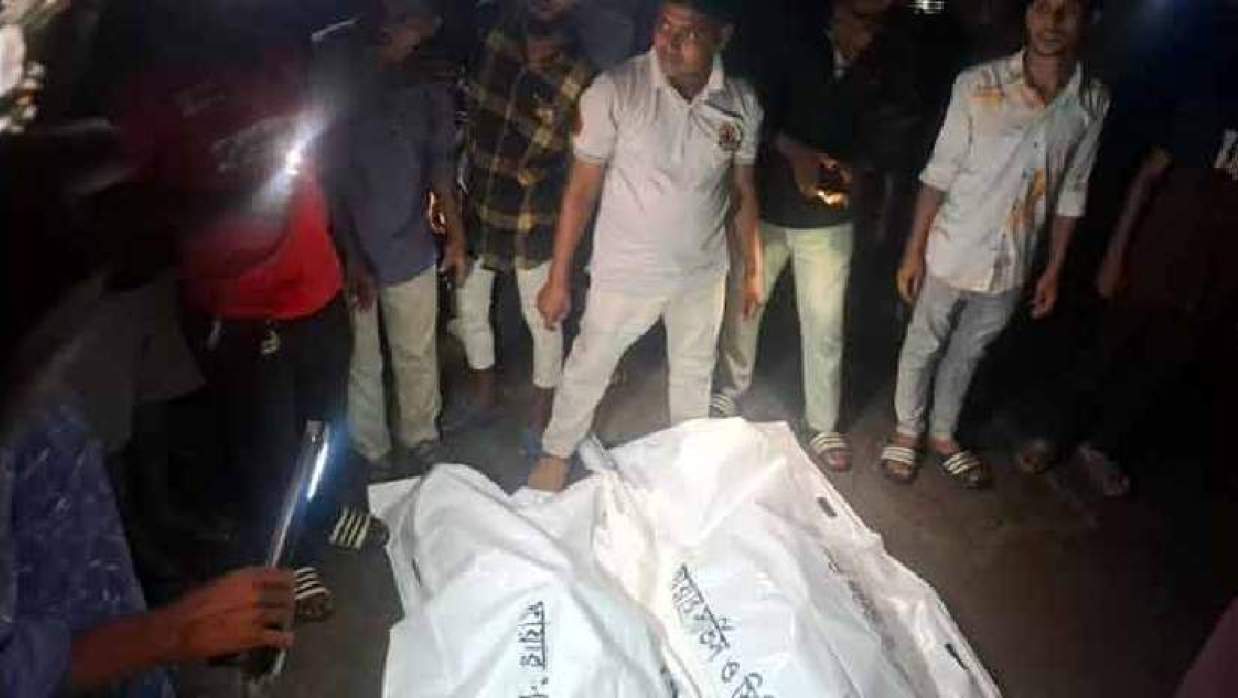 নিহতদের উদ্ধার করা লাশ