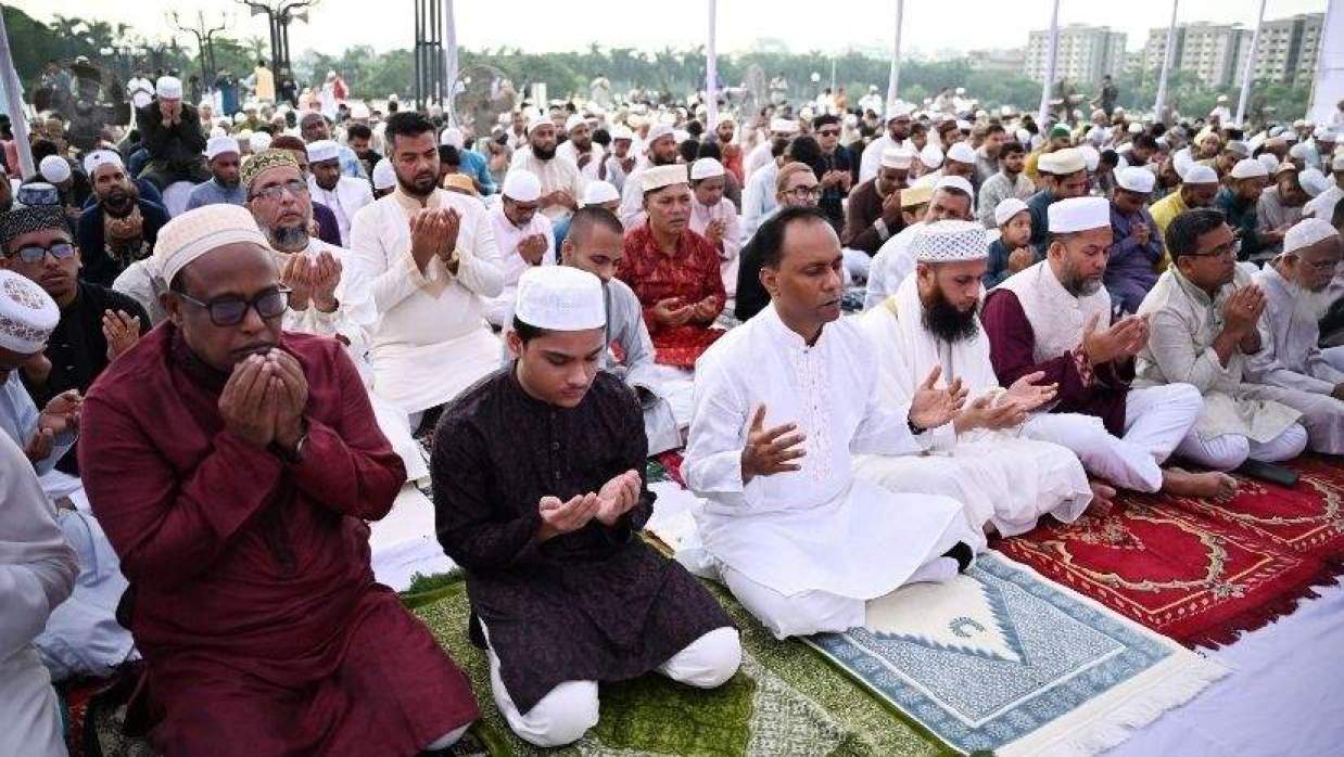 সংসদ ভবনে ঈদের জামাত অনুষ্ঠিত