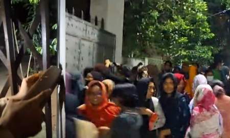 রাজনীতি নিষিদ্ধের দাবি জানানোয় তিন ছাত্রী বহিষ্কার, রাতে উত্তাল তিতুমীর কলেজ