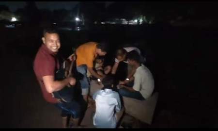 গিটার বাজিয়ে গান গেয়ে ছদ্মবেশে ৭ মাদকসেবীকে ধরল পুলিশ