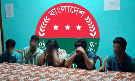 হোস্টেলে সমকামিতা: পদ হারালেন সেই দুই ছাত্রদল নেতা