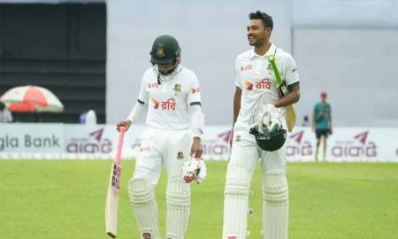 শুরুর ধাক্কা সামলে মধ্যাহ্নভোজে বাংলাদেশ